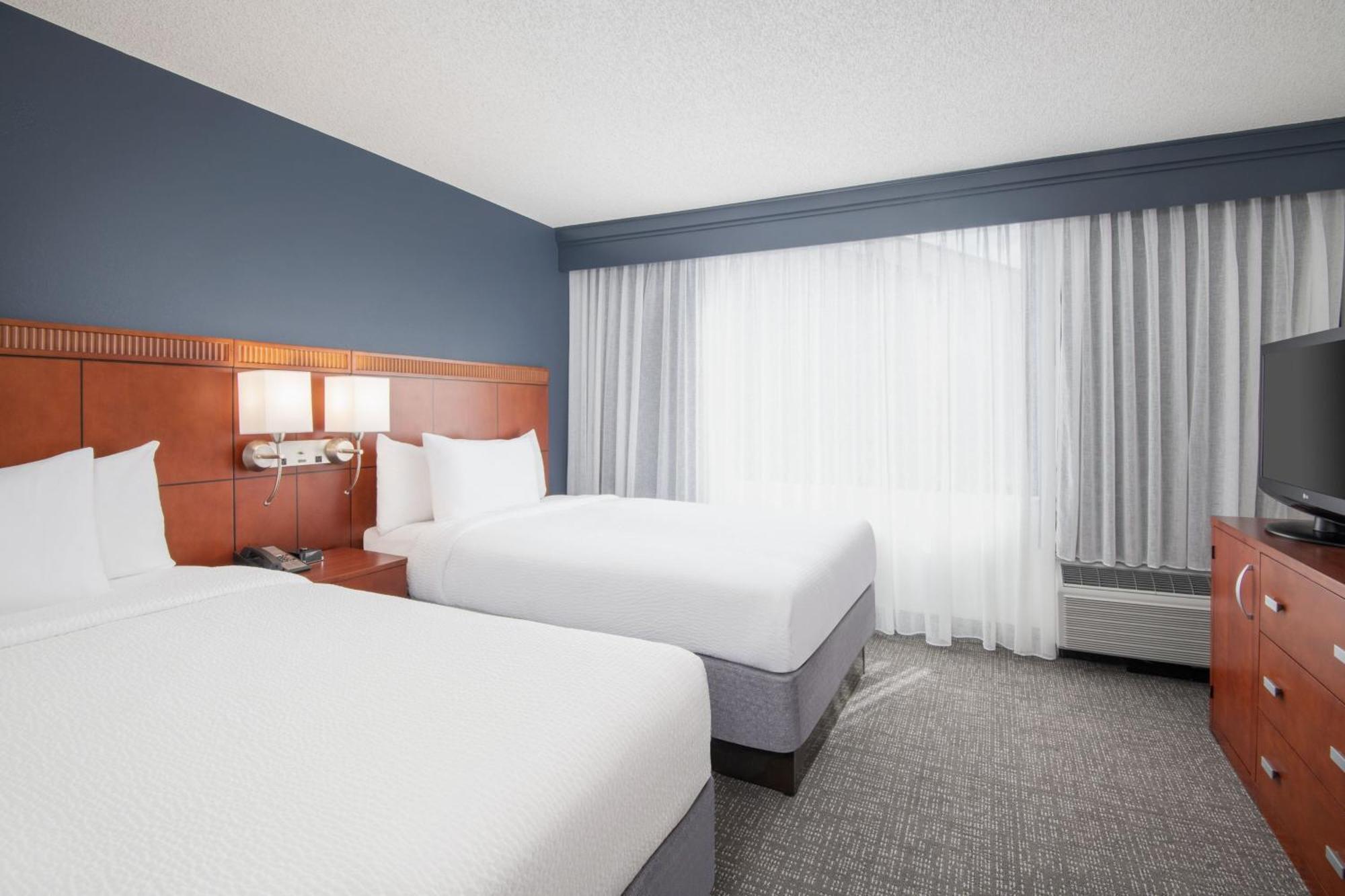 Courtyard By Marriott Augusta Hotel Exterior foto